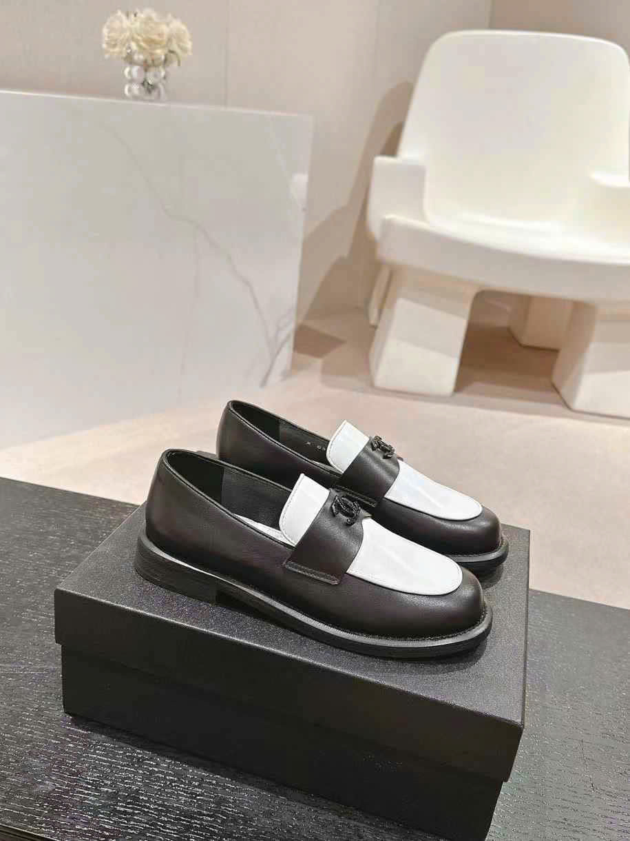 (1:1 replica) Chanel C Logo Loafers Shoes