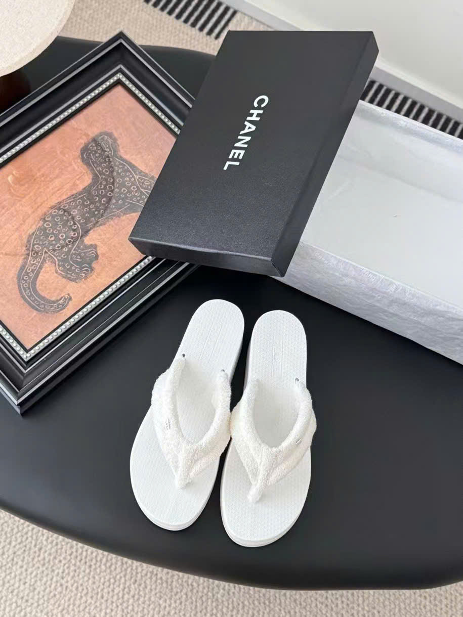 (1:1 replica) Chanel Flip Flops Women s Sandals