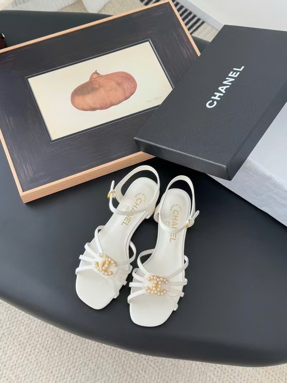 (1:1 replica) Chanel C Logo Women s Flat Sandals