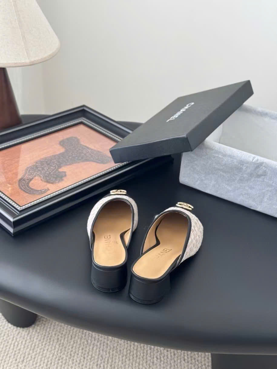 (1:1 replica) Chanel Vintages C Logo Open Back Shoes