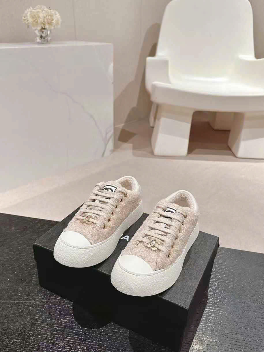 (1:1 replica) Chanel C Logo Sneakers Shoes