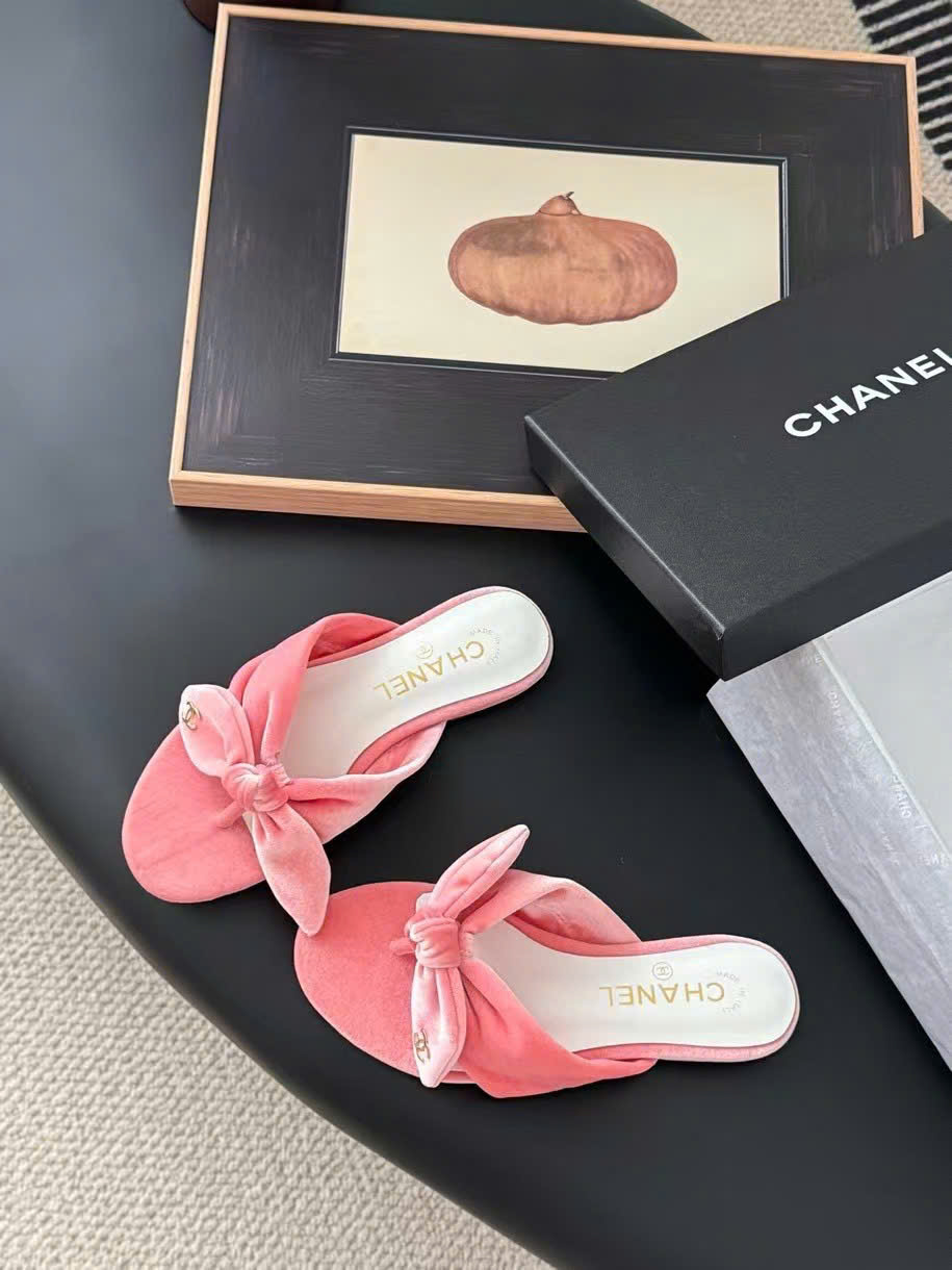 (1:1 replica) Chanel Flip Flop Women s Sandals