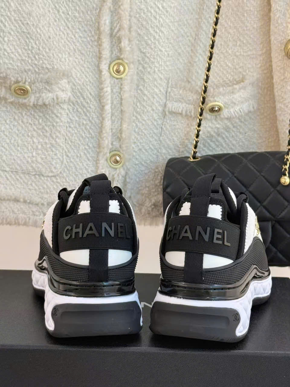 (1:1 replica) Chanel Sneaker C Logo Unisex Shoes