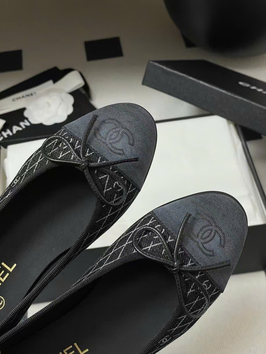 (1:1 replica) Chanel C-Logo Summer Shoes 2025
