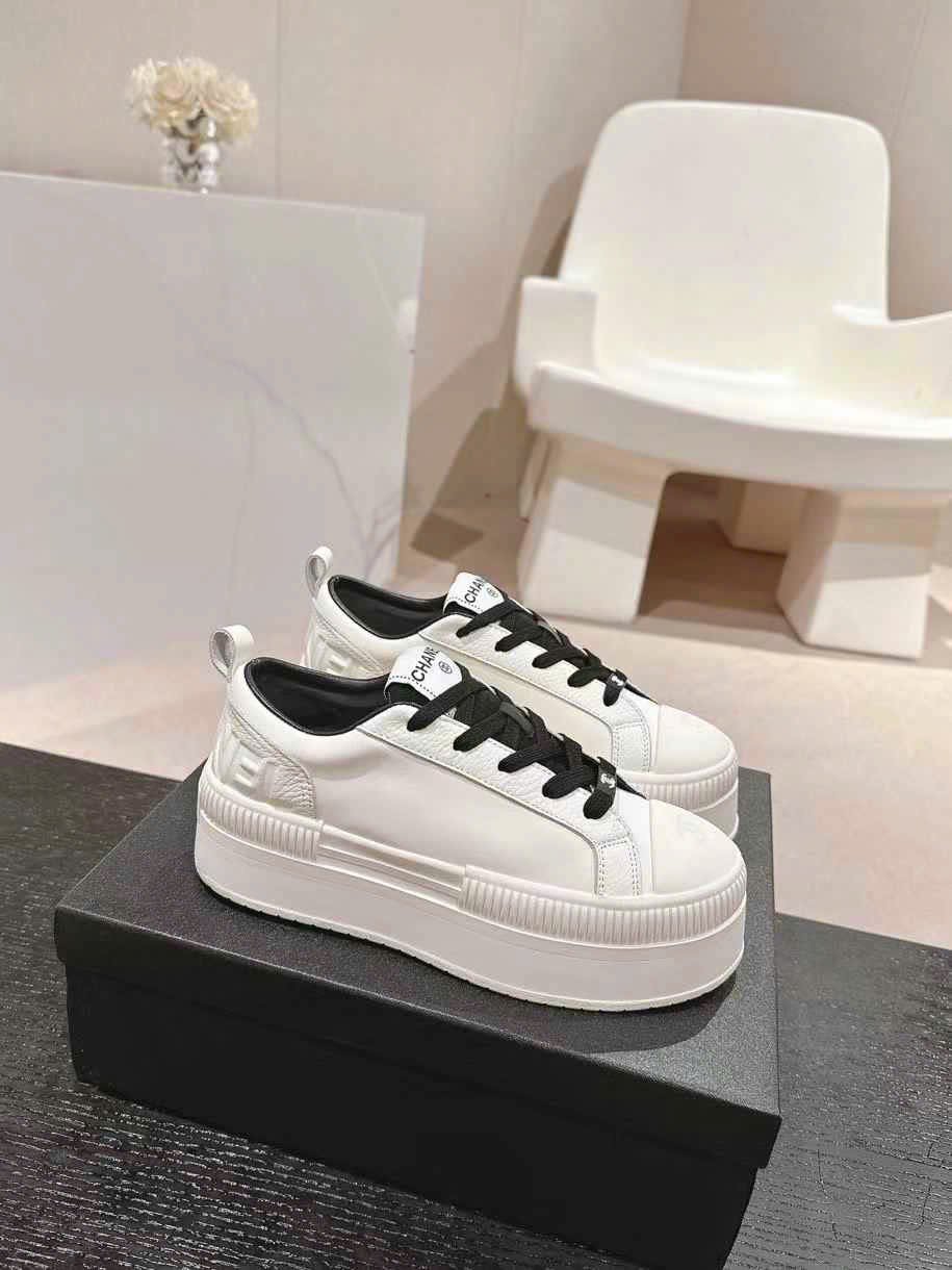 (1:1 replica) Chanel C Logo Sneakers Shoes