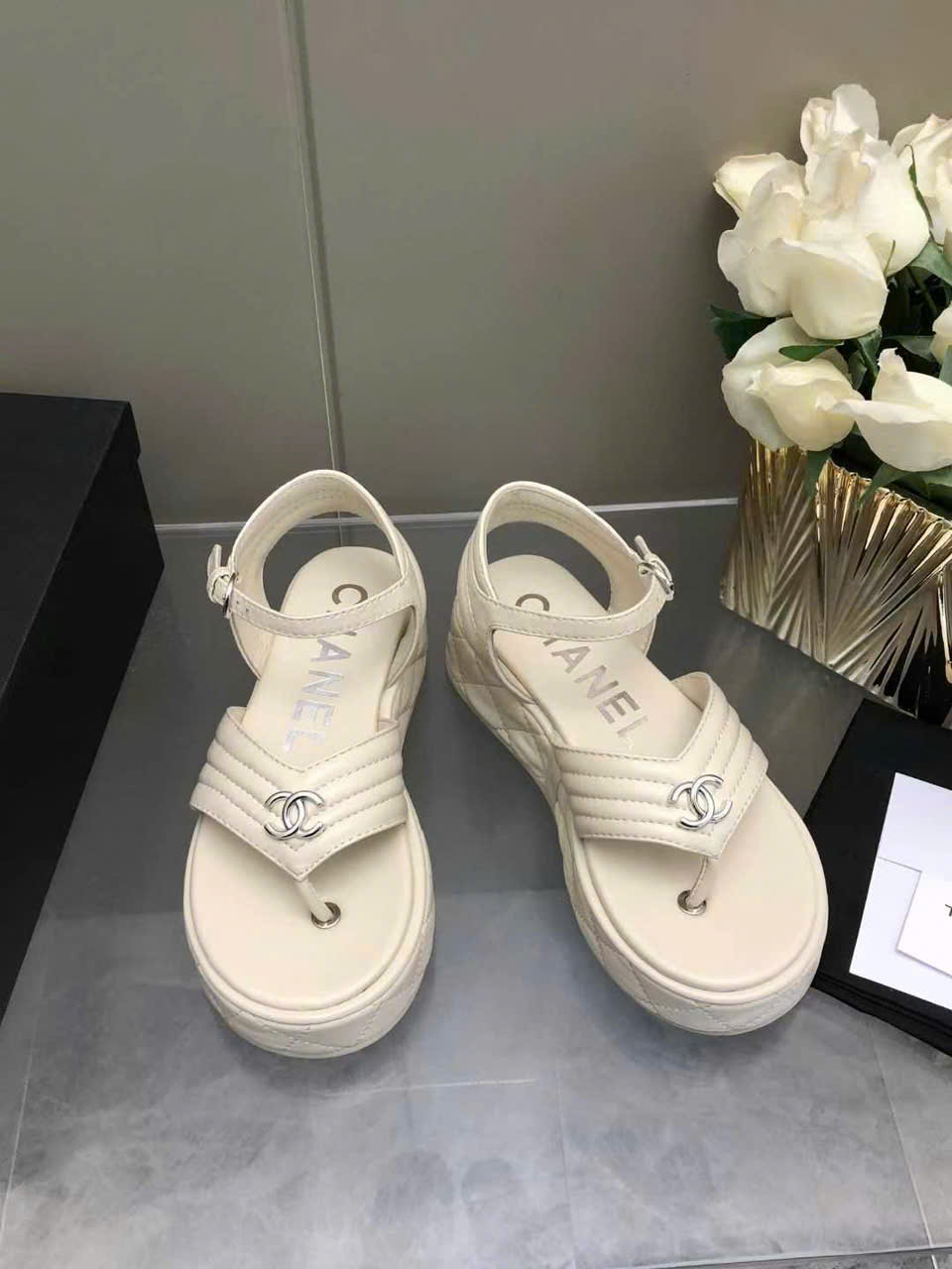 (1:1 replica) Chanel C Logo Women s Sandals