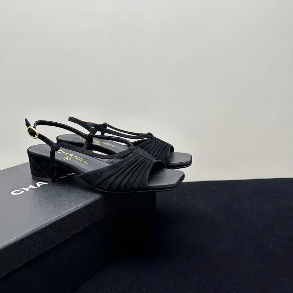 (1:1 replica) Chanel CLogo Women s Sandals New Arrivals