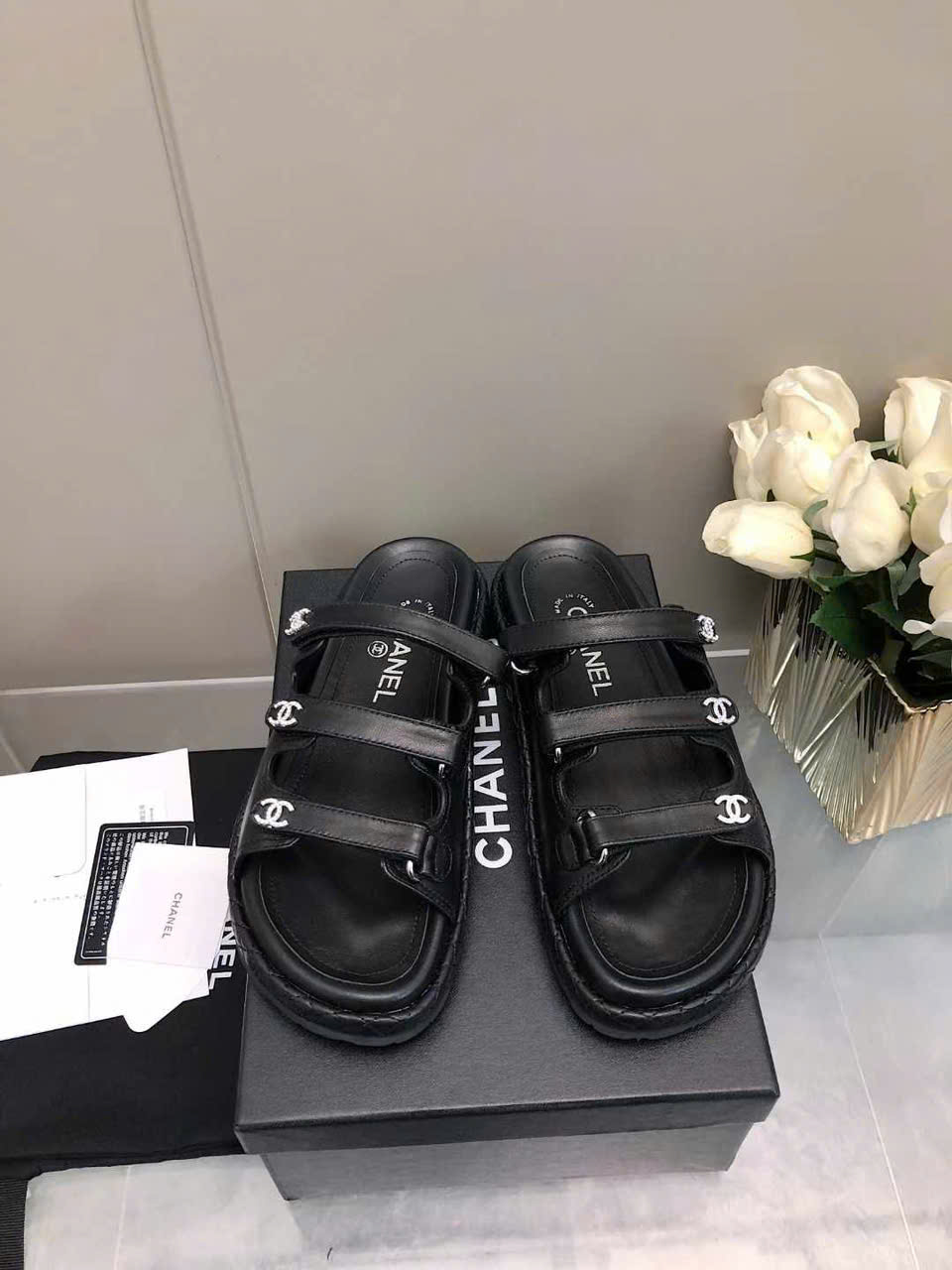 (1:1 replica) Chanel Leather Women s Sandal