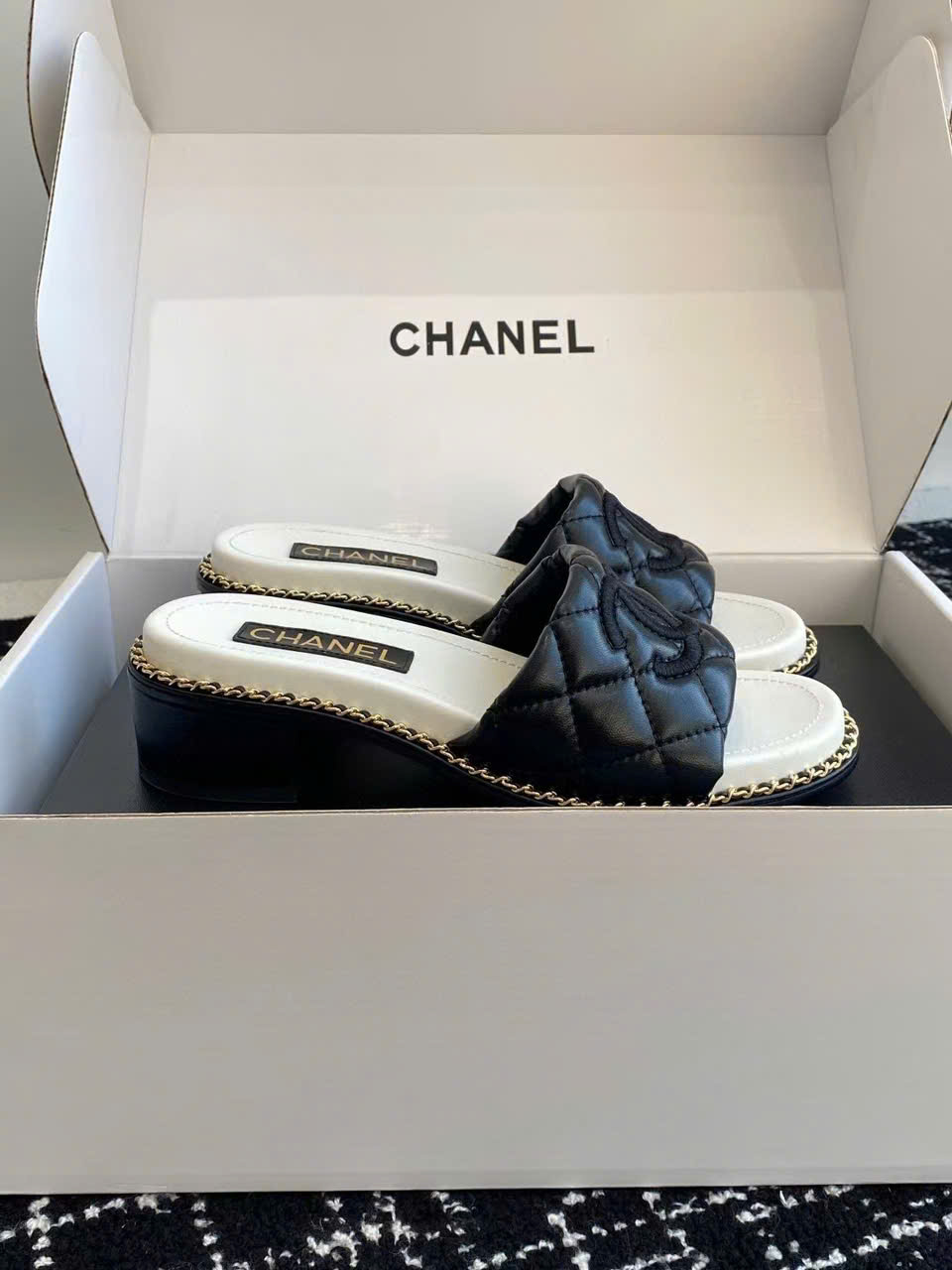 (1:1 replica) Chanel C Logo Women s Sandals Summer 2025
