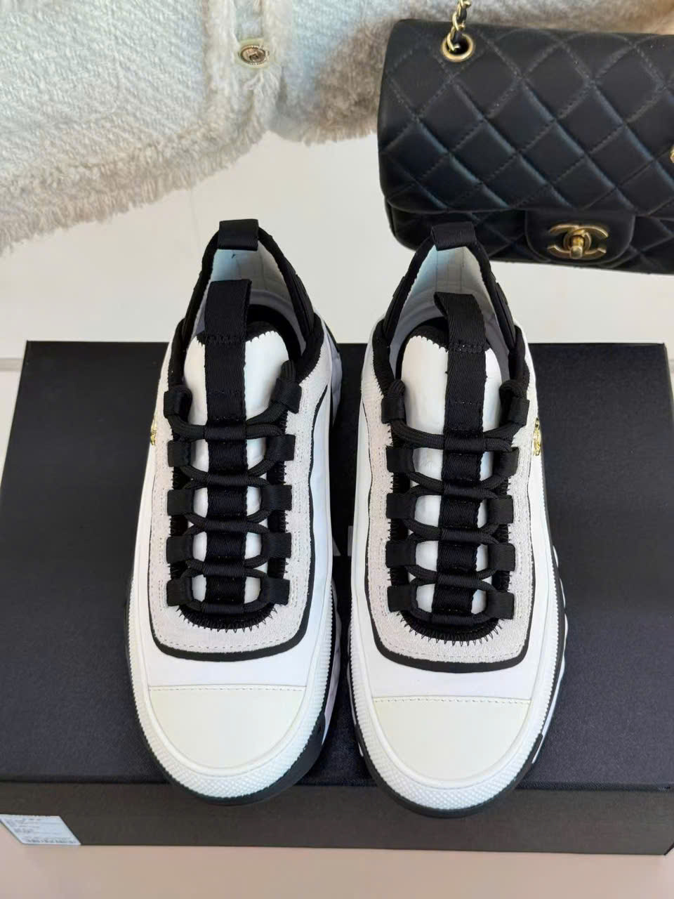 (1:1 replica) Chanel Sneaker C Logo Unisex Shoes