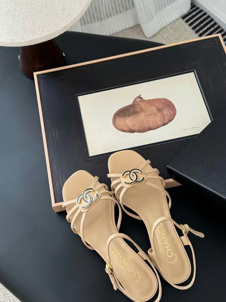 (1:1 replica) Chanel C Logo Women s Flat Sandals
