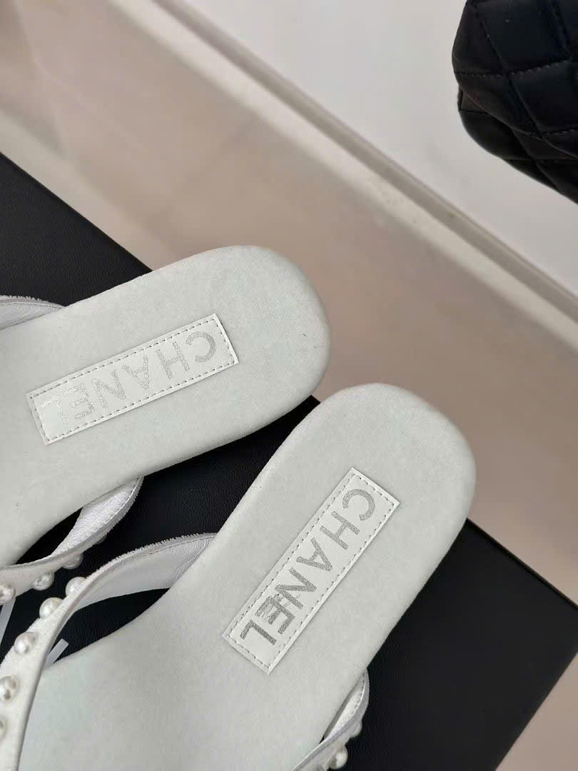 (1:1 replica) Chanel Women s Flip Flops Thongs