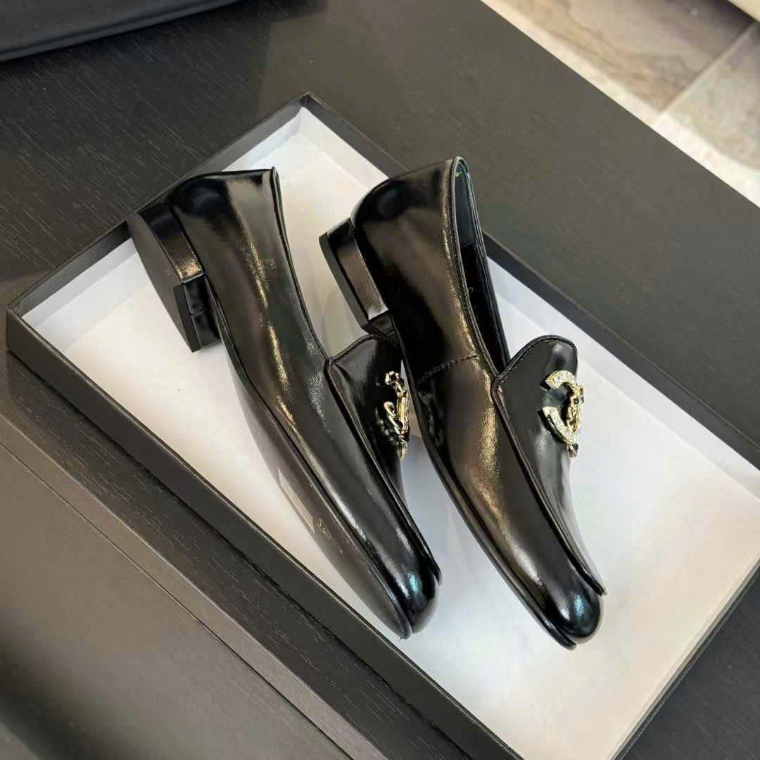 (1:1 replica) Chanel C Logo Loafers Shoes