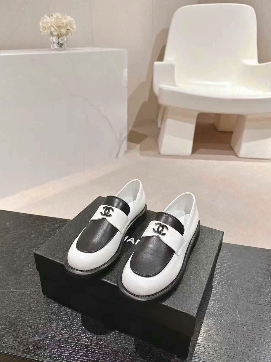 (1:1 replica) Chanel C Logo Loafers Shoes