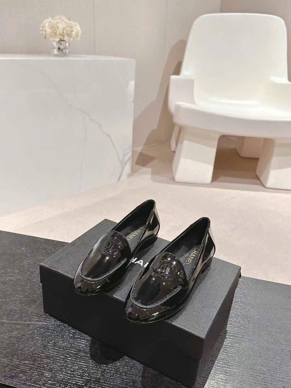 (1:1 replica) Chanel C Logo Moka Shoes
