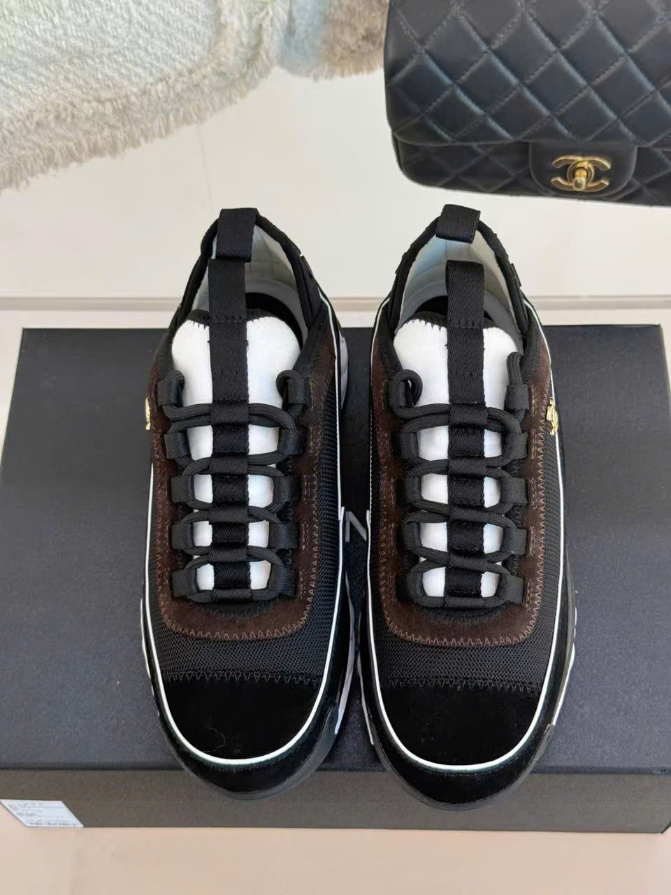(1:1 replica) Chanel Sneaker C Logo Unisex Shoes