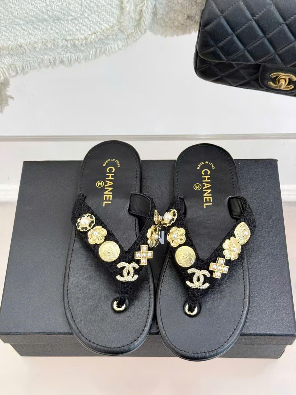 (1:1 replica) Chanel C Logo Women s Flip Flop