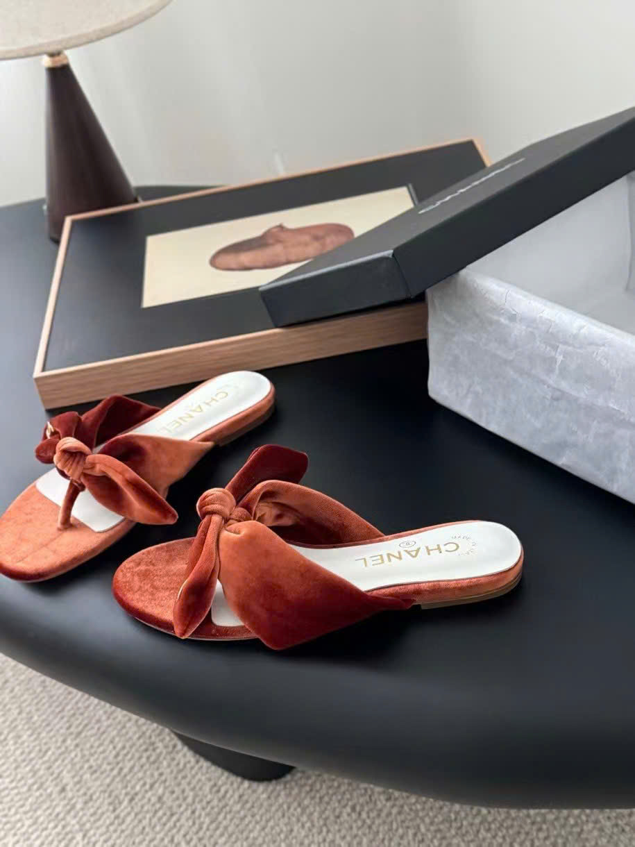 (1:1 replica) Chanel Flip Flop Women s Sandals