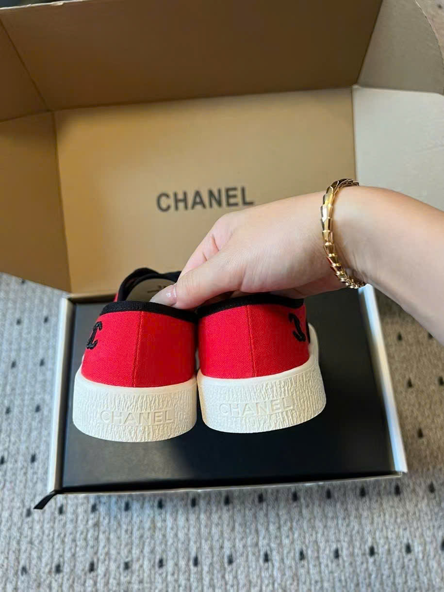 (1:1 replica) Chanel CLogo Vintages Sneaker Women s Shoes