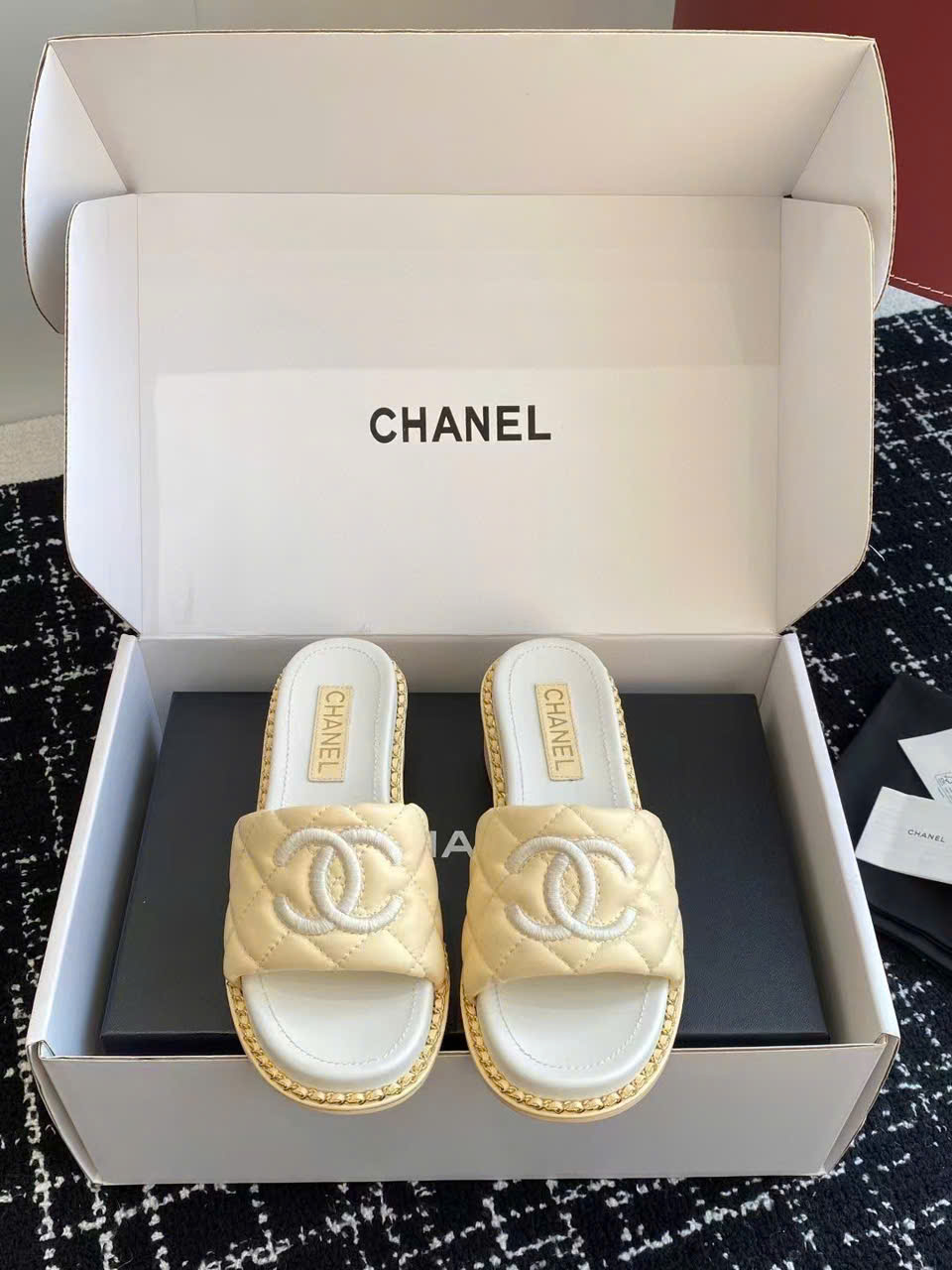 (1:1 replica) Chanel C Logo Women s Sandals Summer 2025
