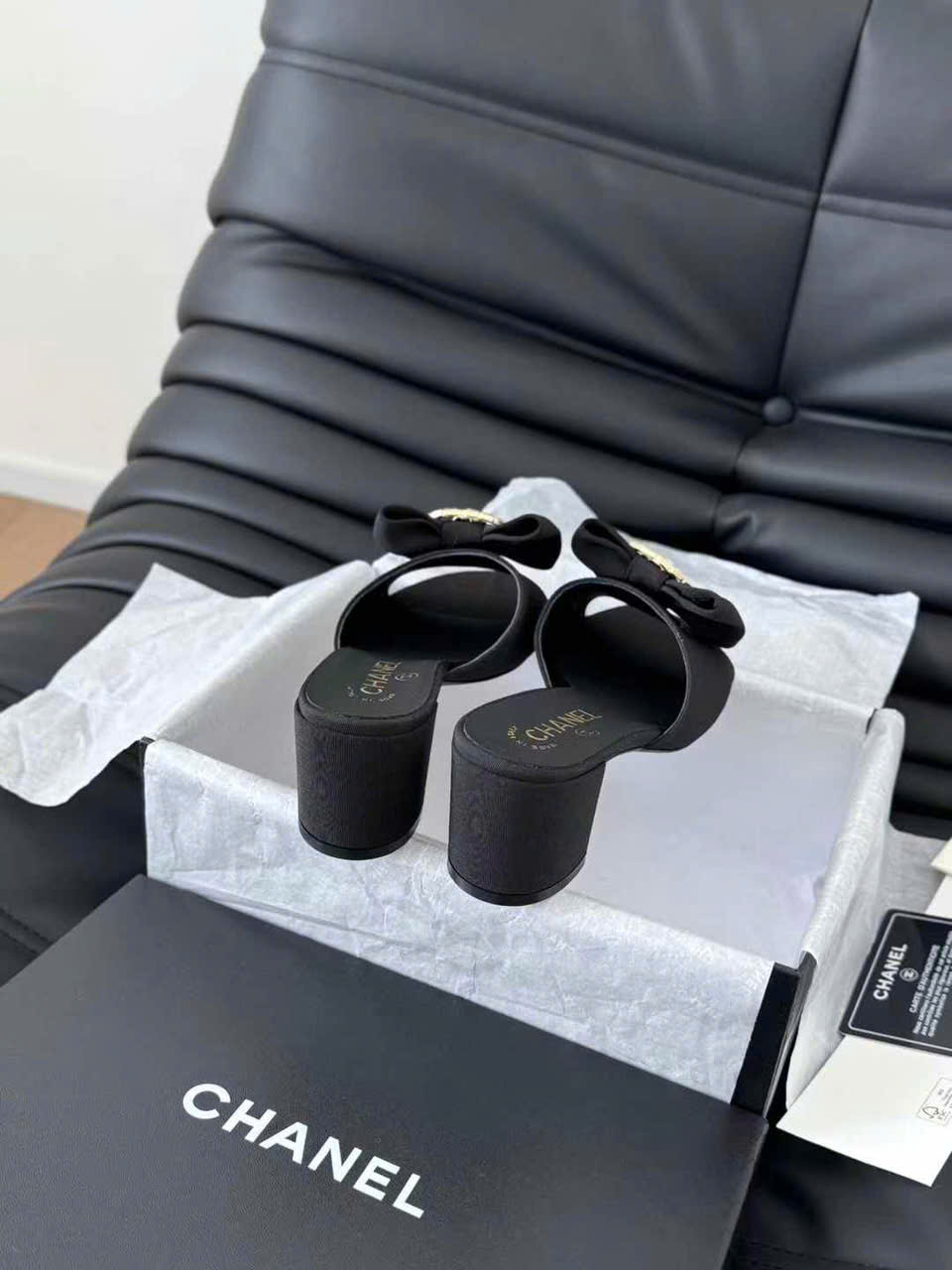 (1:1 replica) Chanel Velvet Vintage Sandals