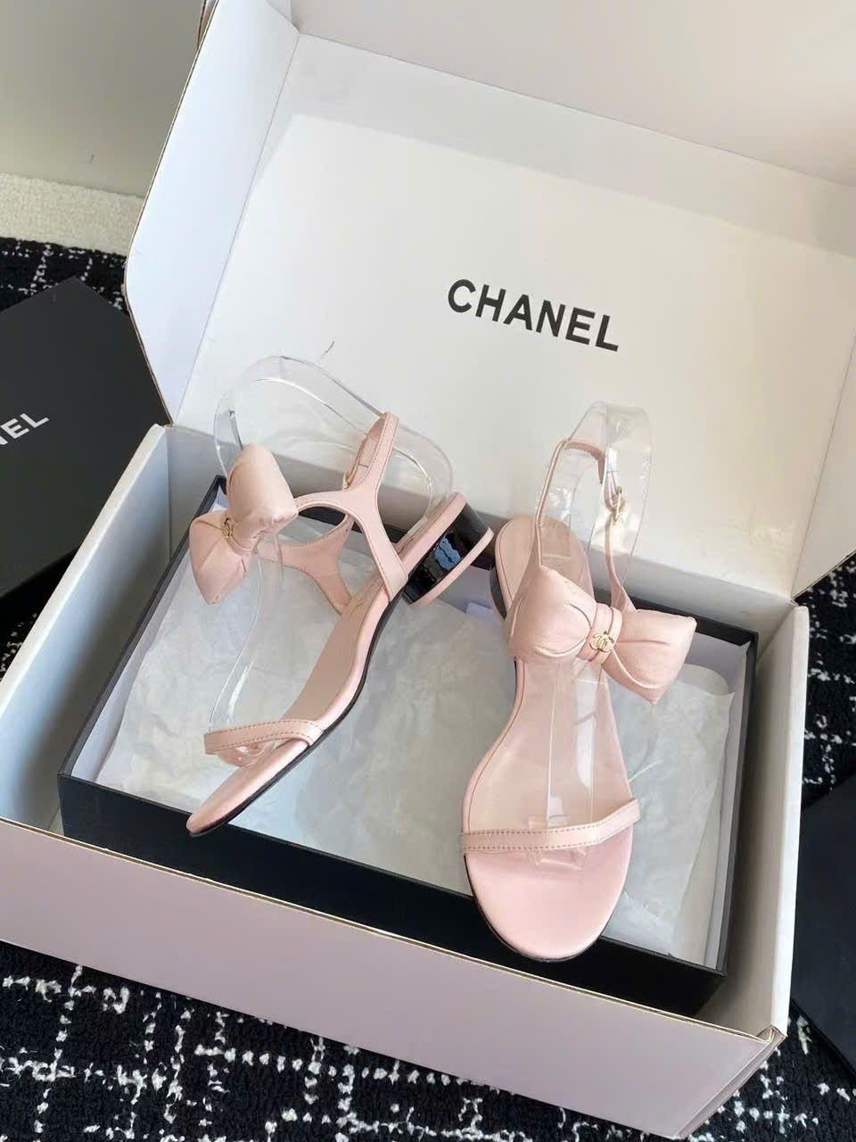 (1:1 replica) Chanel C Logo Vintages Sandals