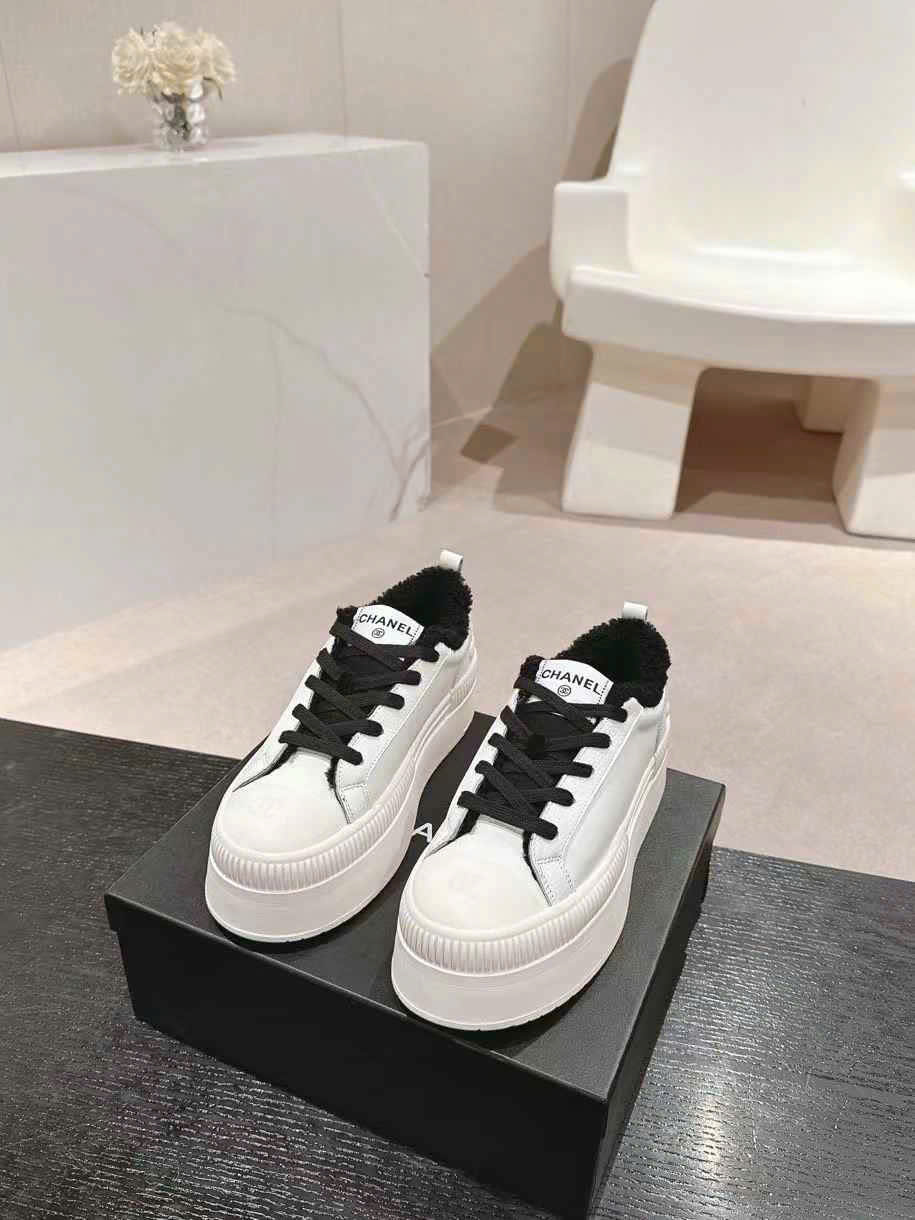 (1:1 replica) Chanel C Logo Sneakers Shoes