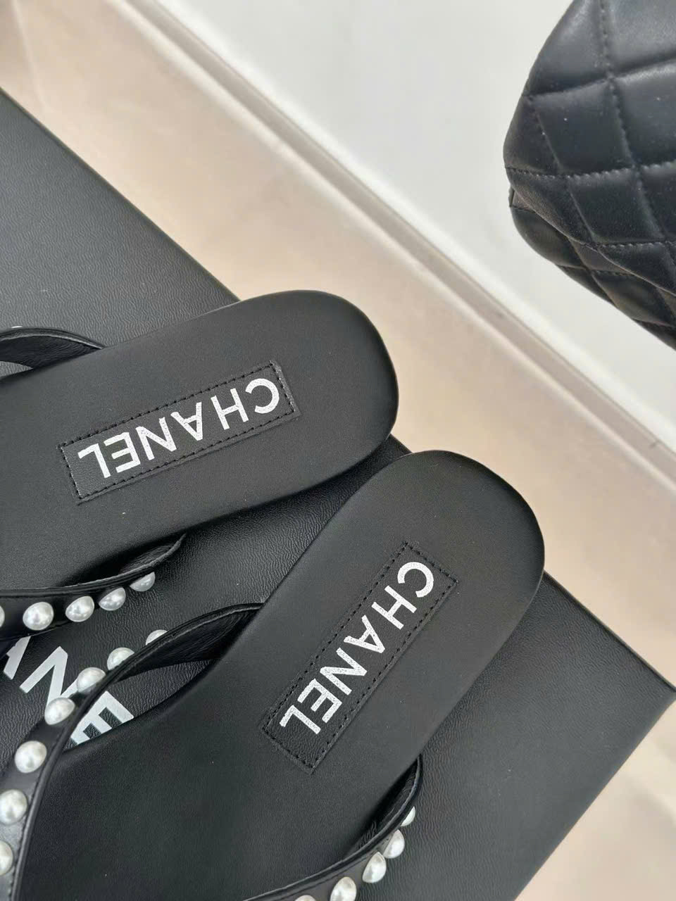 (1:1 replica) Chanel Women s Flip Flops Thongs