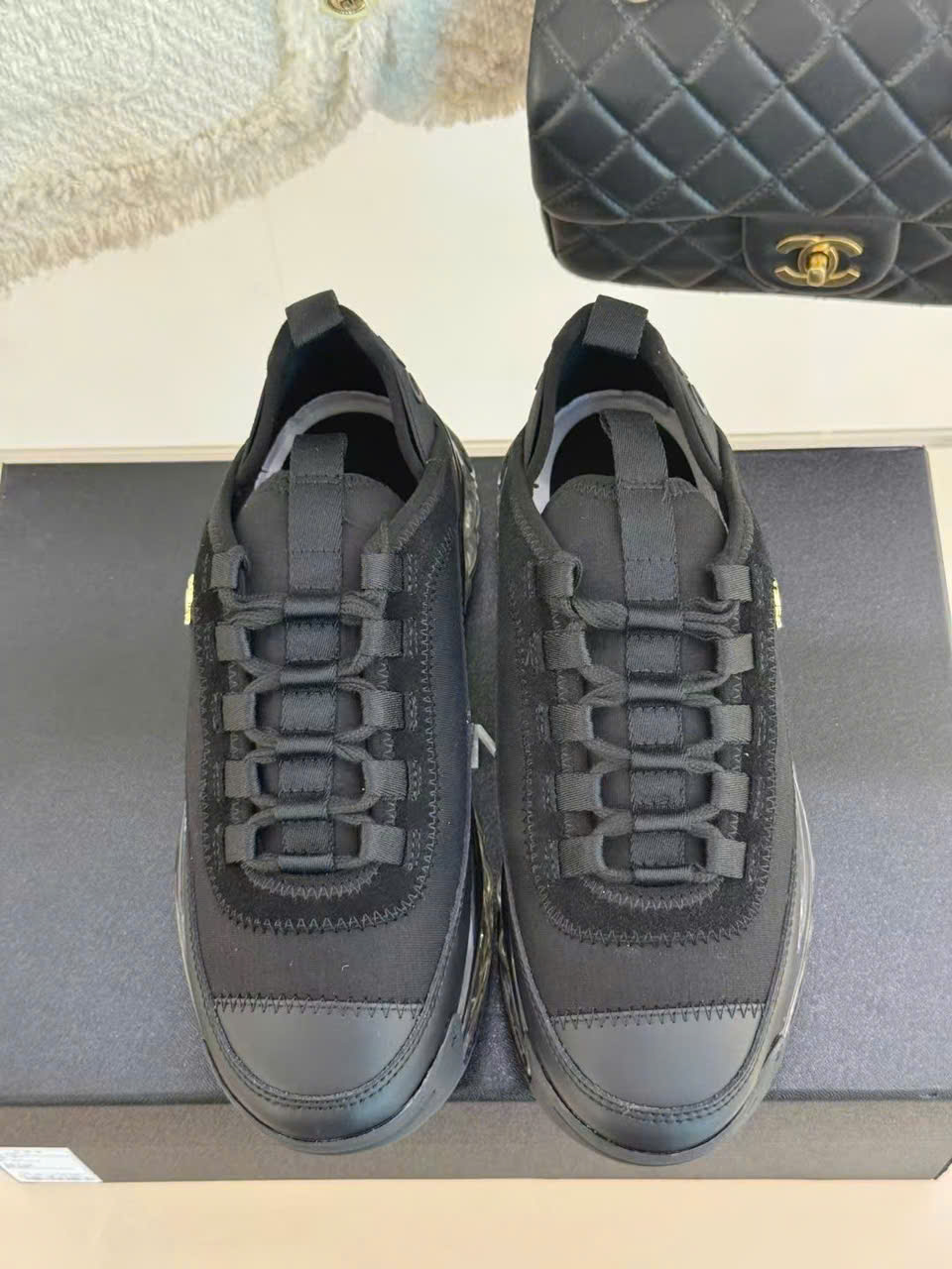 (1:1 replica) Chanel Sneaker C Logo Unisex Shoes
