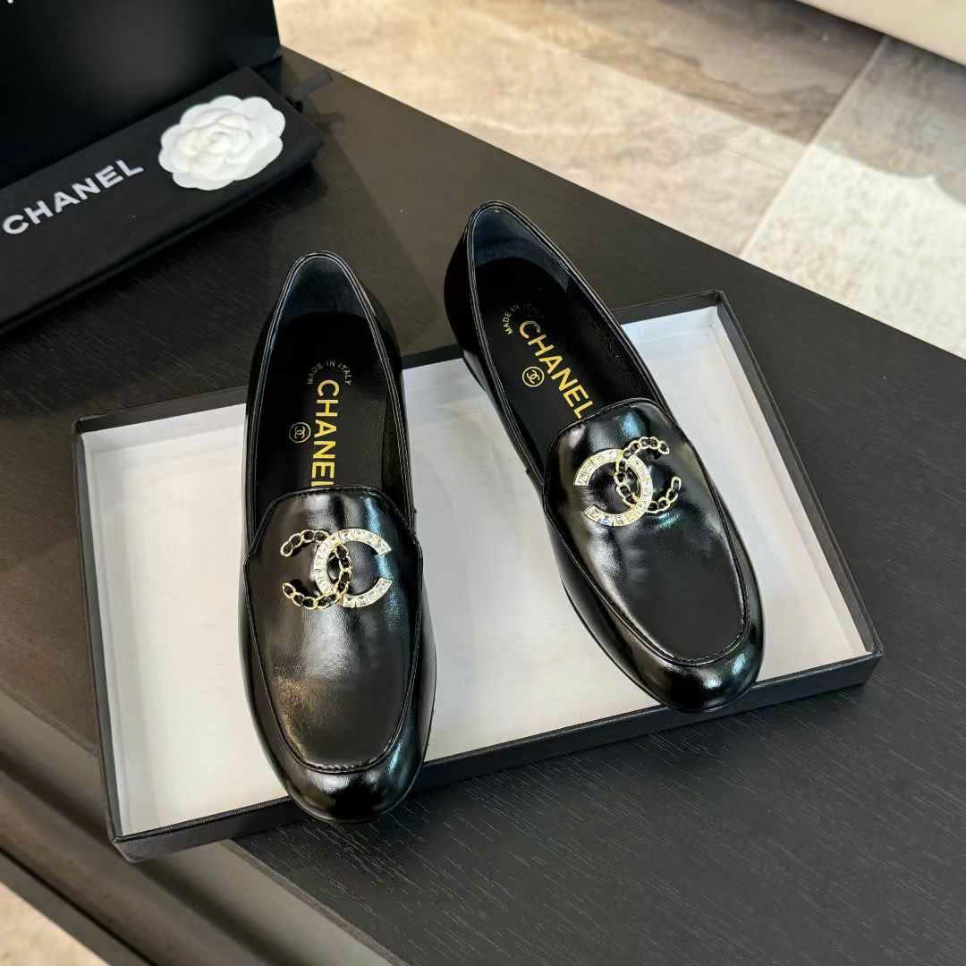 (1:1 replica) Chanel C Logo Loafers Shoes