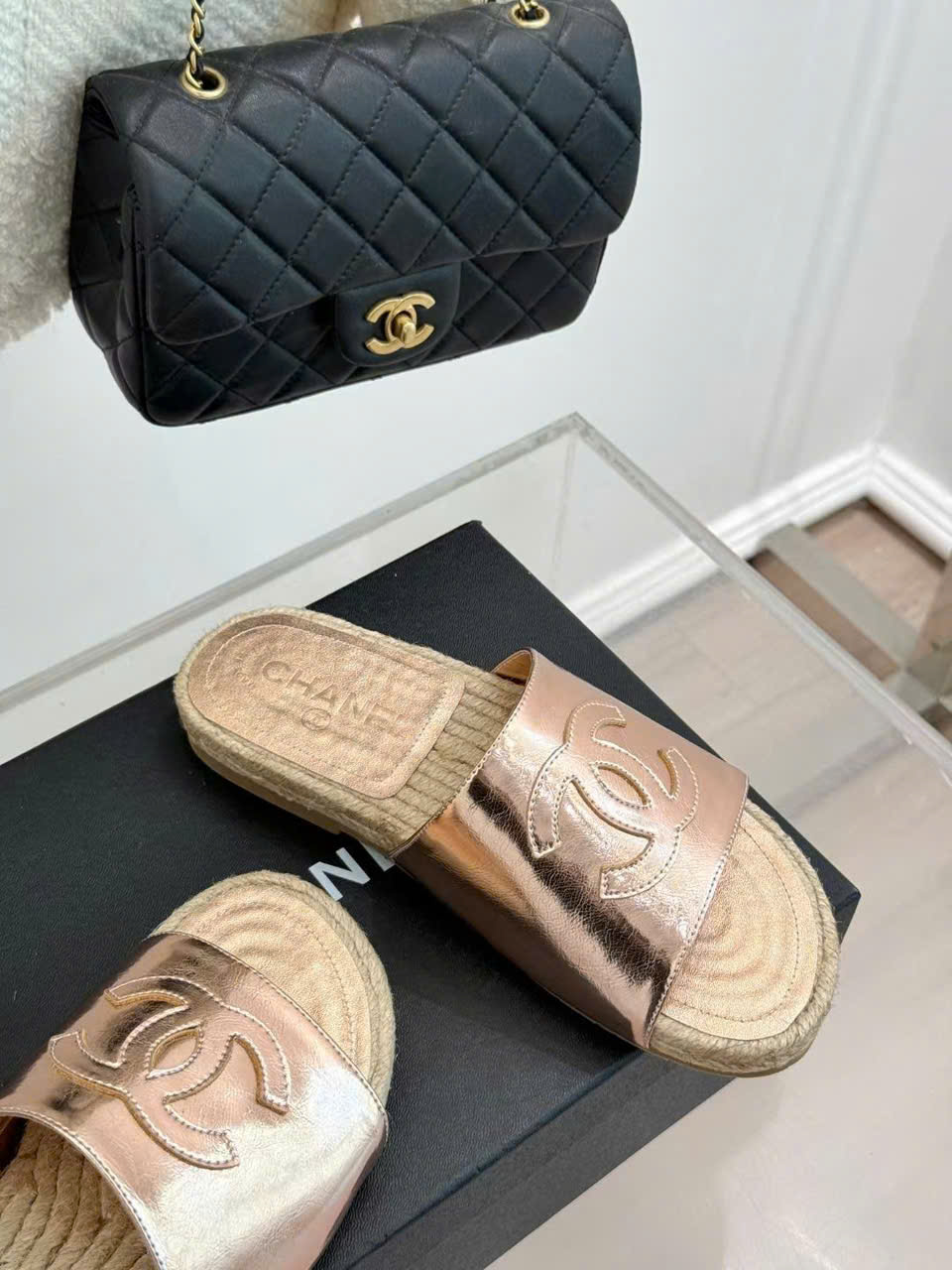 (1:1 replica) Chanel C Logo Women s Slides