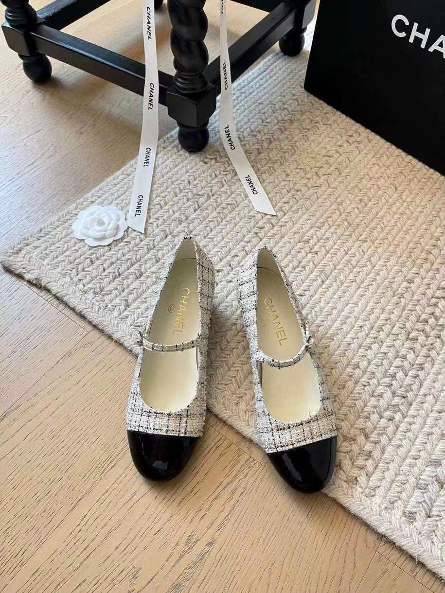 (1:1 replica) Chanel Canvas With Leather Women s Pumps Shoes