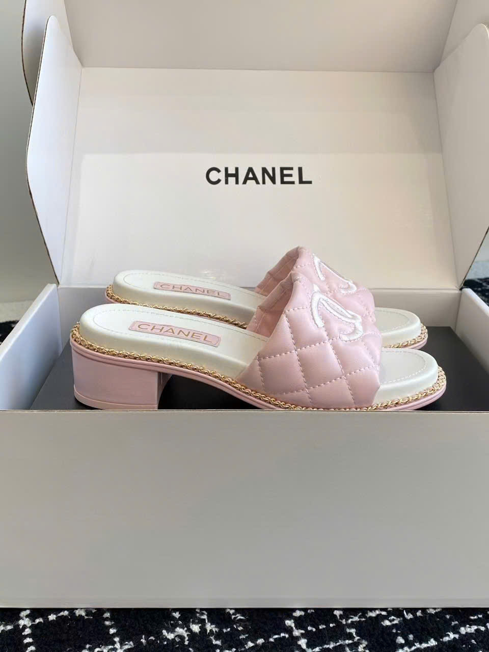 (1:1 replica) Chanel C Logo Women s Sandals Summer 2025