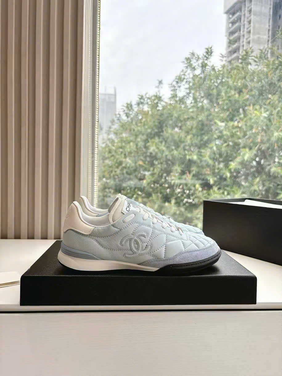 (1:1 replica) Chanel C Logo Women s Sneakers Shoes