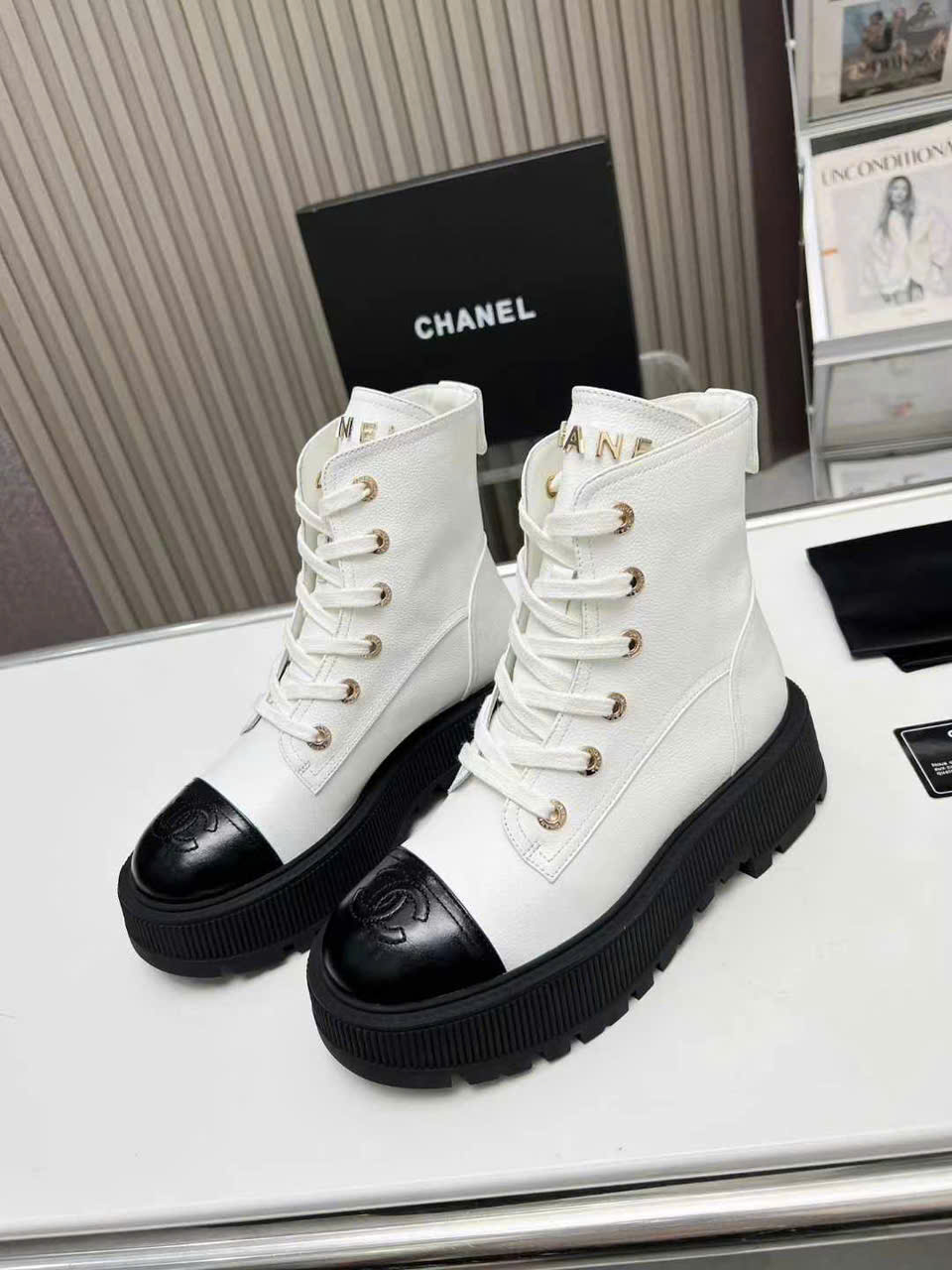 (1:1 replica) Chanel Platform Martin Boots