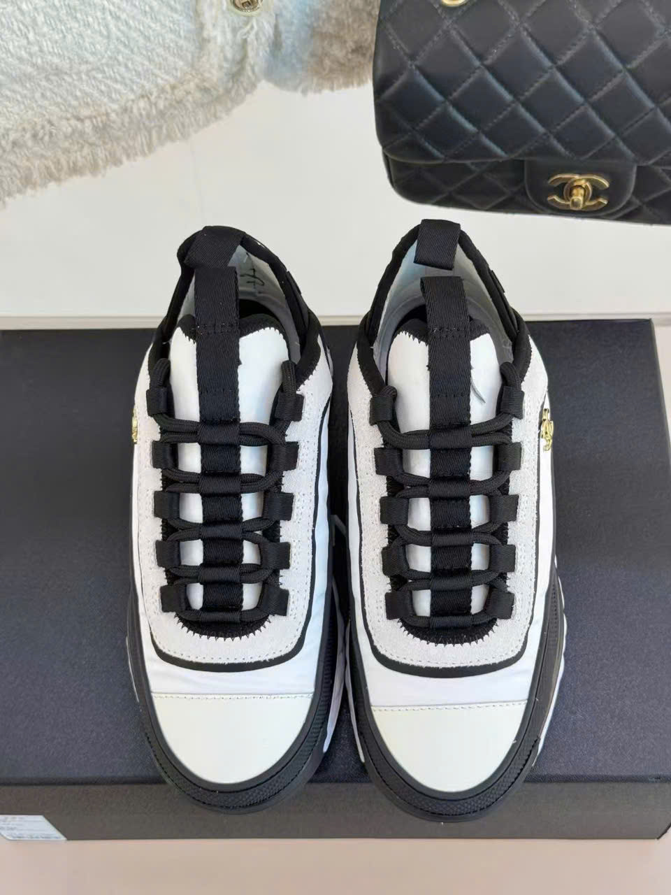 (1:1 replica) Chanel Sneaker C Logo Unisex Shoes