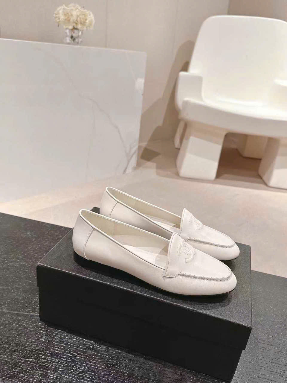 (1:1 replica) Chanel C Logo Moka Shoes