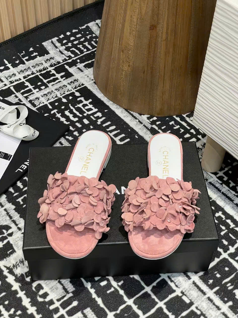 (1:1 replica) Chanel Women s Slide Sandals New Arrivals