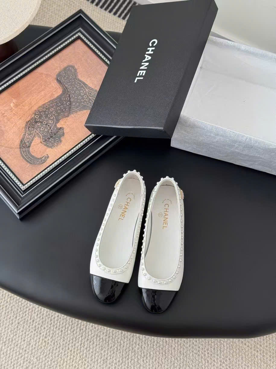 (1:1 replica) Chanel C Logo Vintages Shoes