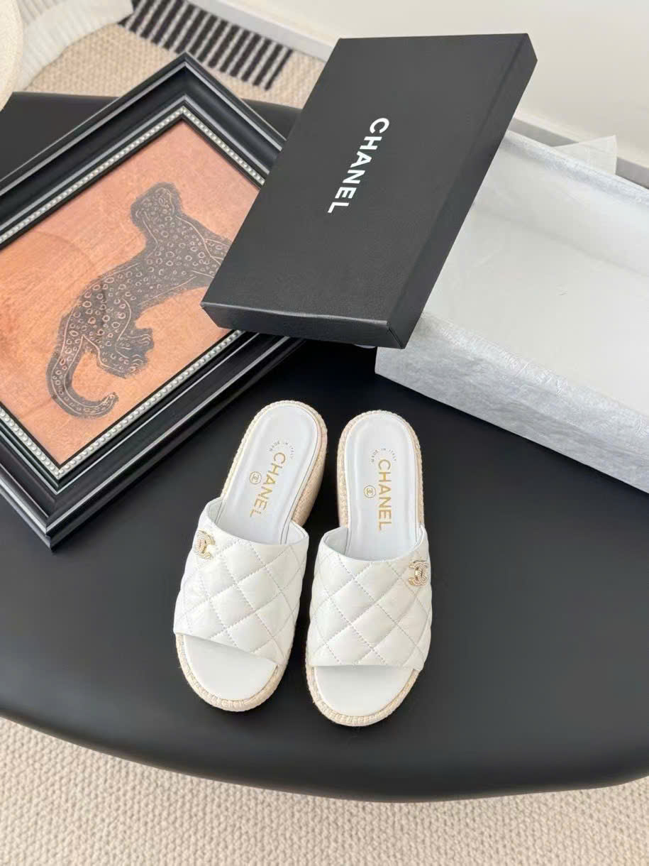 (1:1 replica) Chanel C Logo Wedges Sandals