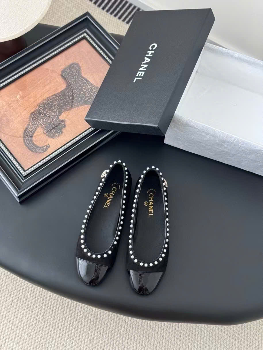(1:1 replica) Chanel C Logo Vintages Shoes
