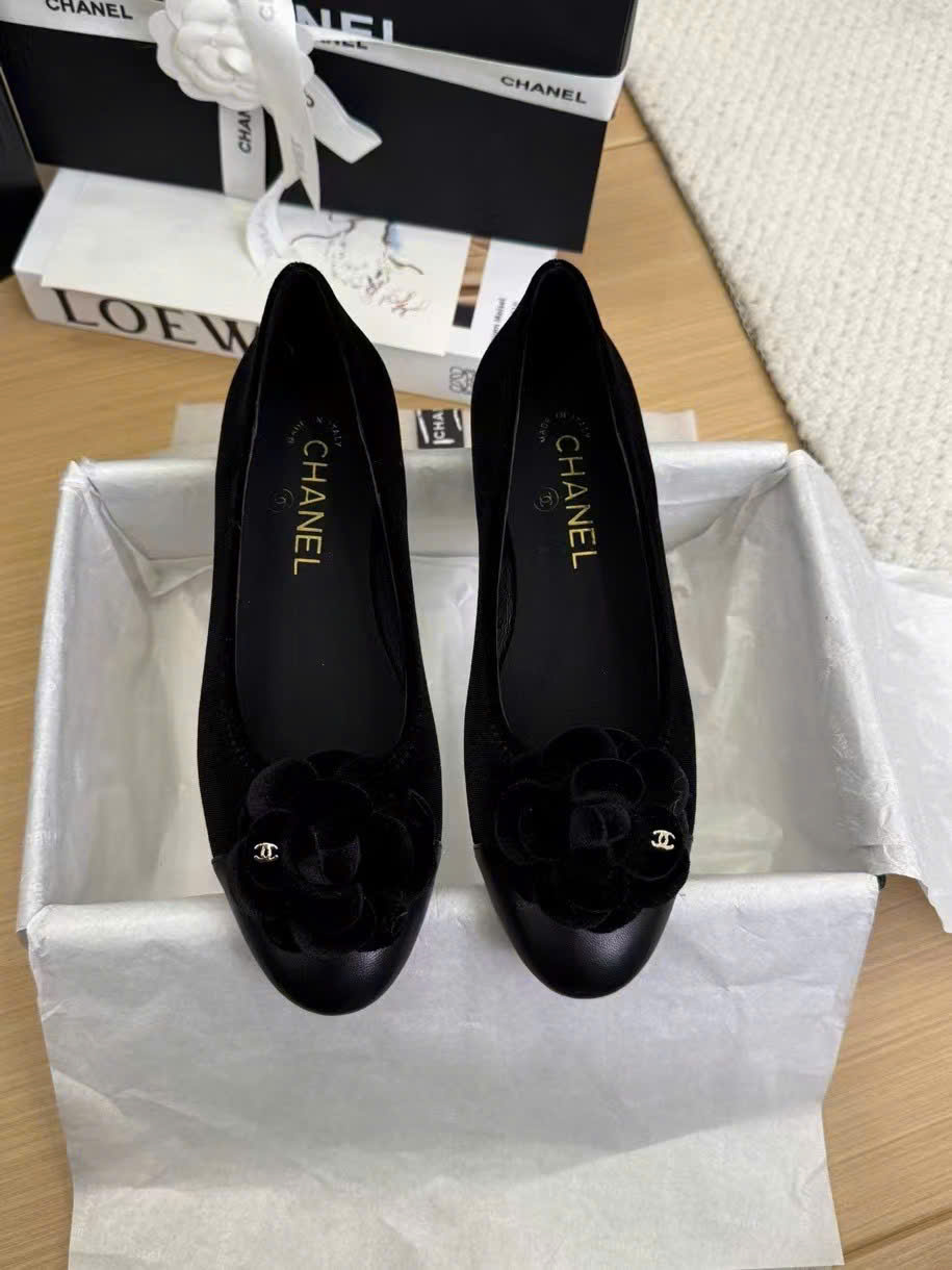 (1:1 replica) Chanel Vinatges Monogram Women s Shoes
