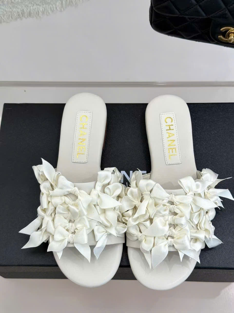 (1:1 replica) Chanel Women s Slides New Collections