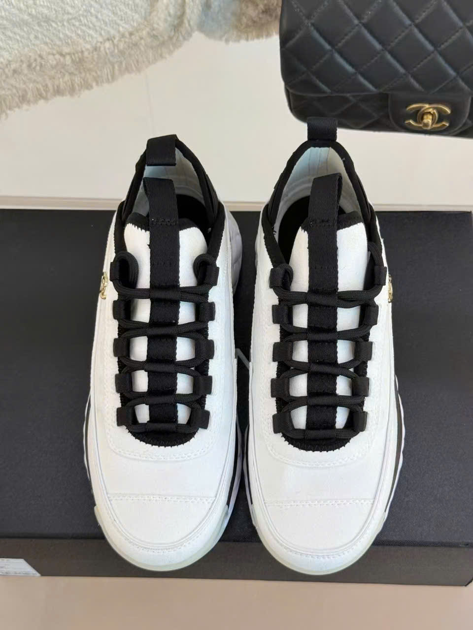 (1:1 replica) Chanel Sneaker C Logo Unisex Shoes