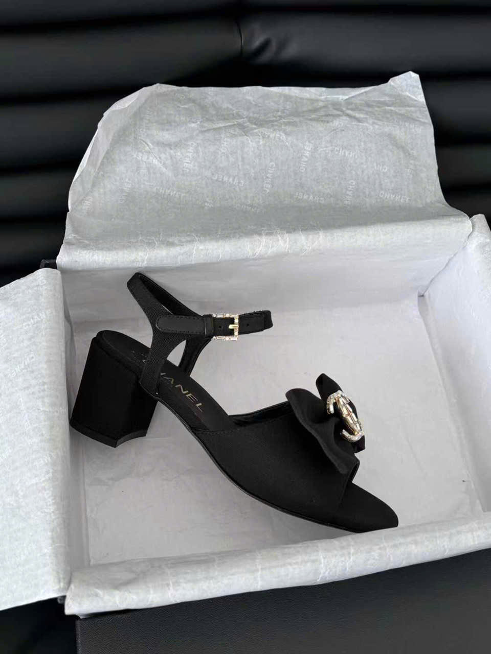 (1:1 replica) Chanel Velvet Vintage Sandals