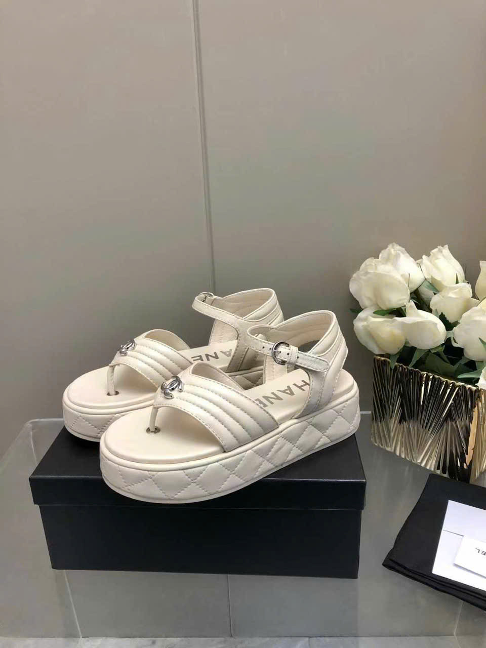 (1:1 replica) Chanel C Logo Women s Sandals