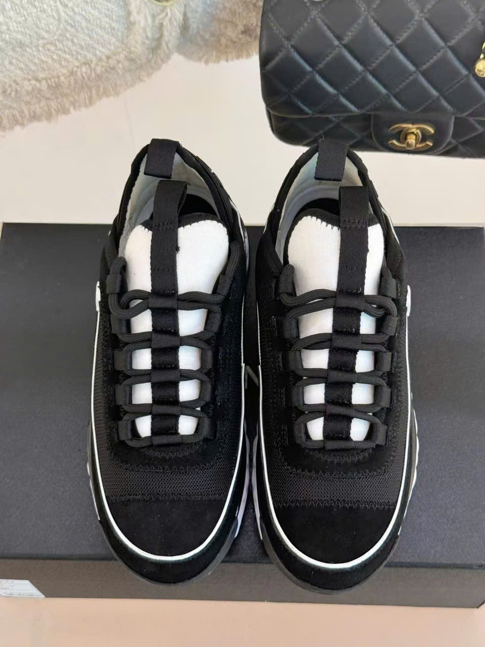 (1:1 replica) Chanel Sneaker C Logo Unisex Shoes