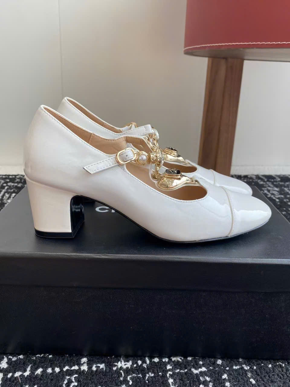 (1:1 replica) Chanel C Logo Vintages Shoes New Arrivals