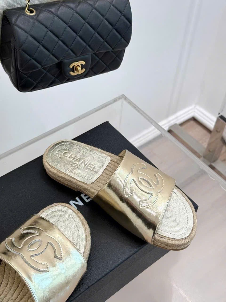 (1:1 replica) Chanel C Logo Women s Slides