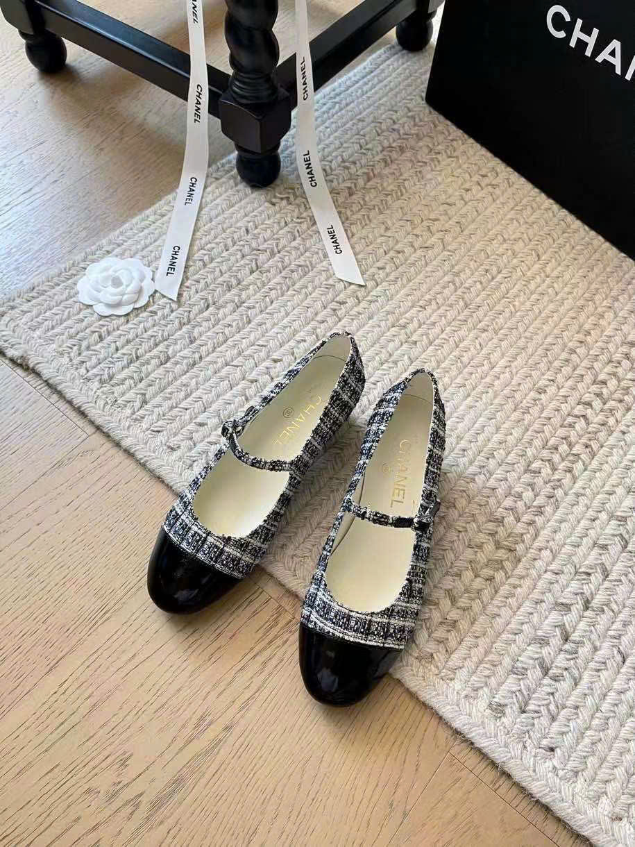 (1:1 replica) Chanel Canvas With Leather Women s Pumps Shoes